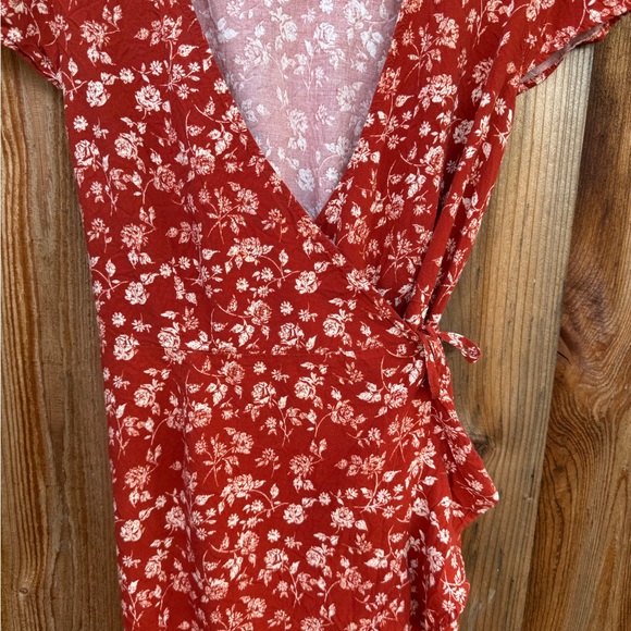 Mossimo Supply Co. Red Floral Wrap Mini Dress - Picture 2 of 4